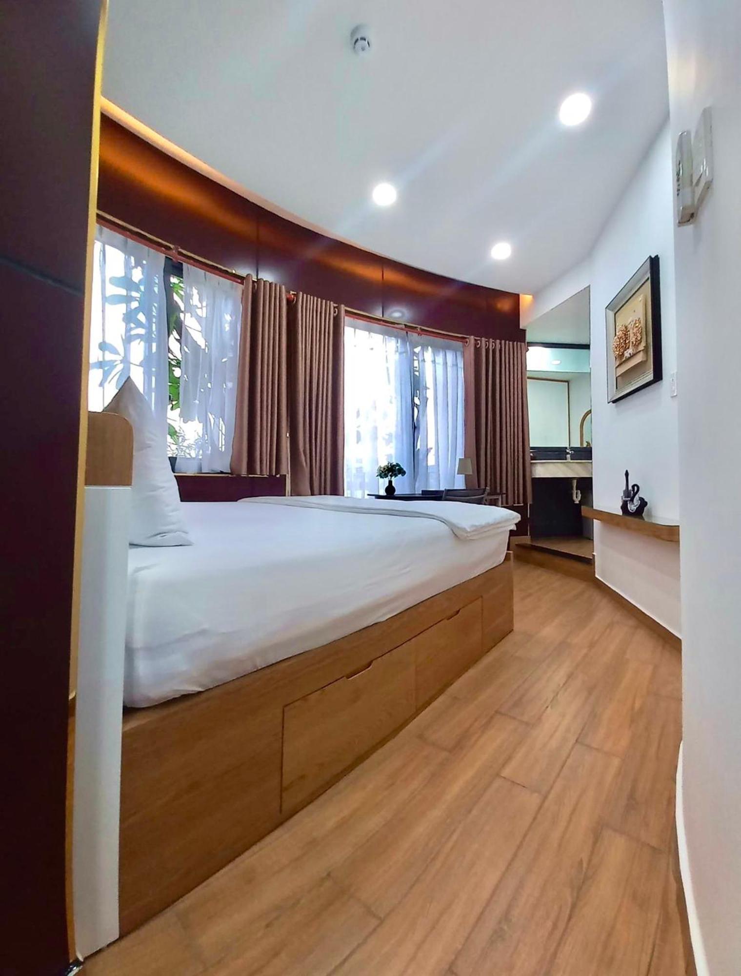 Căn hộ Penhouse - View - Dist 3 *